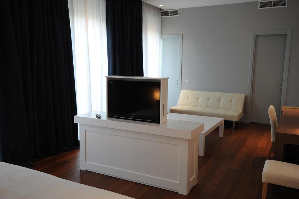Cristina Park Hotel Montesarchio Kültér fotó